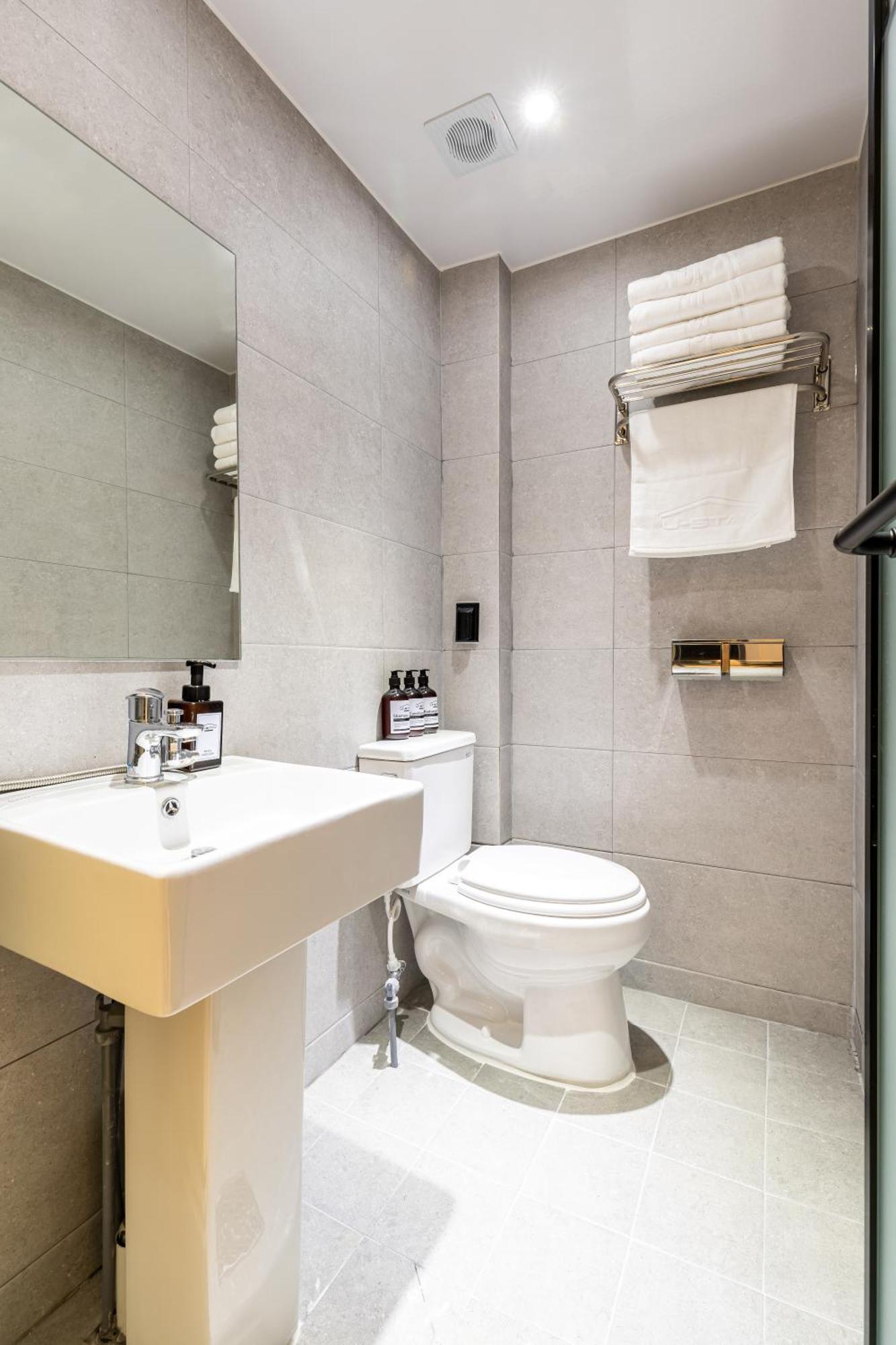 U Stay Myeongdong Seoul Ngoại thất bức ảnh